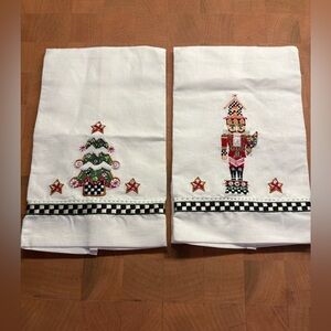 MacKenzie Childs Festive Embroidered Holiday Towels NWOT